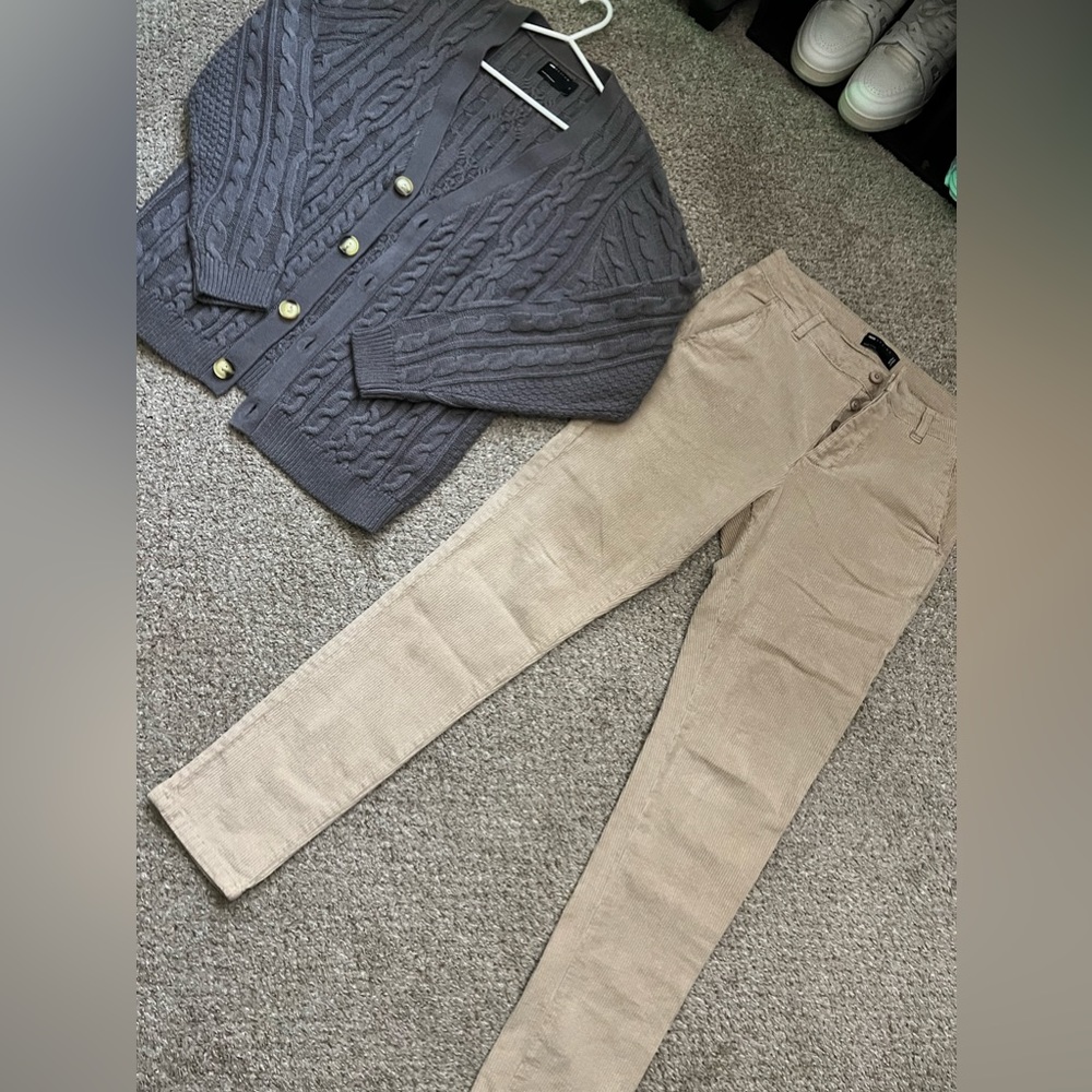 Asos bundle/outfit sz M cardigan and pants steal price!